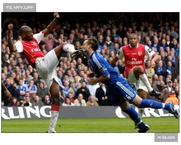 利兹联门将神扑救险，挡出阿森纳必进球瞬间